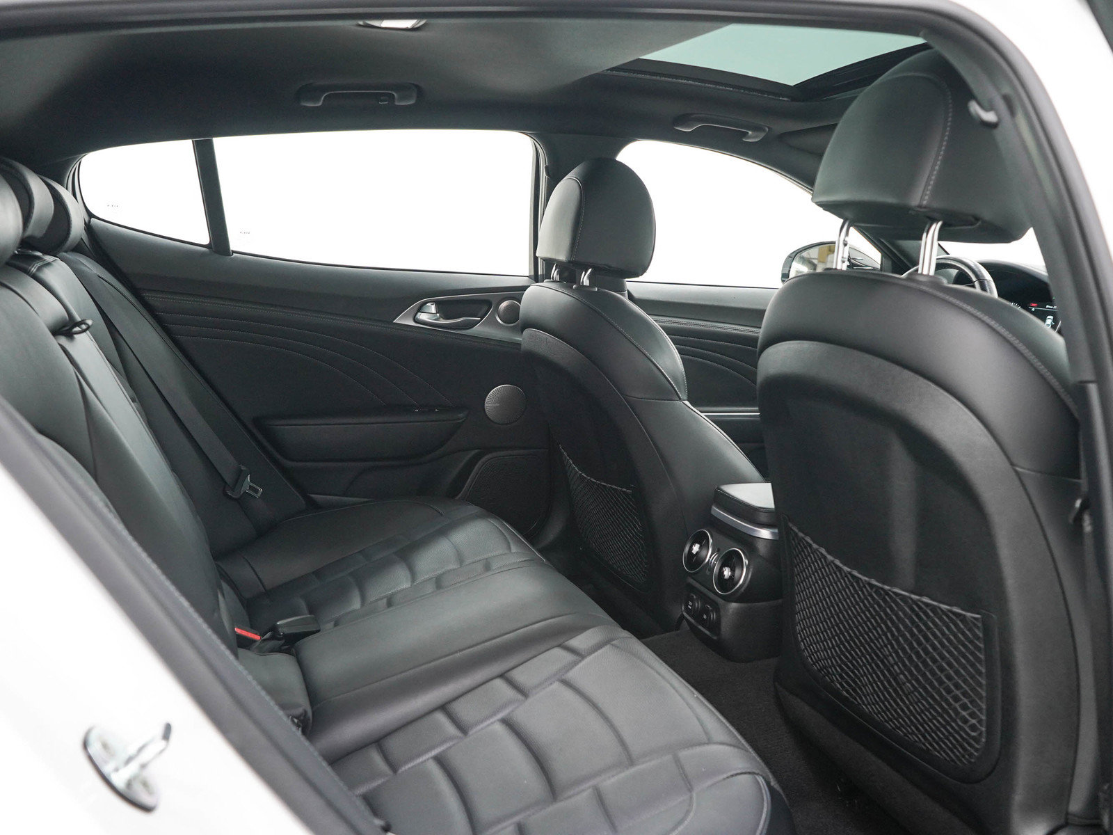 Used 2022 Kia Stinger GT2 AWD/4WD image 12