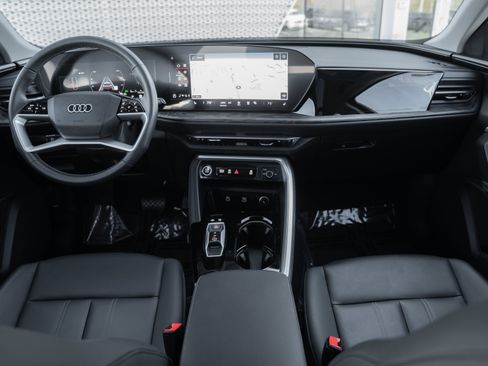 Certified 2025 Audi Q5 Premium w/ Convenience Package AWD/4WD image 8