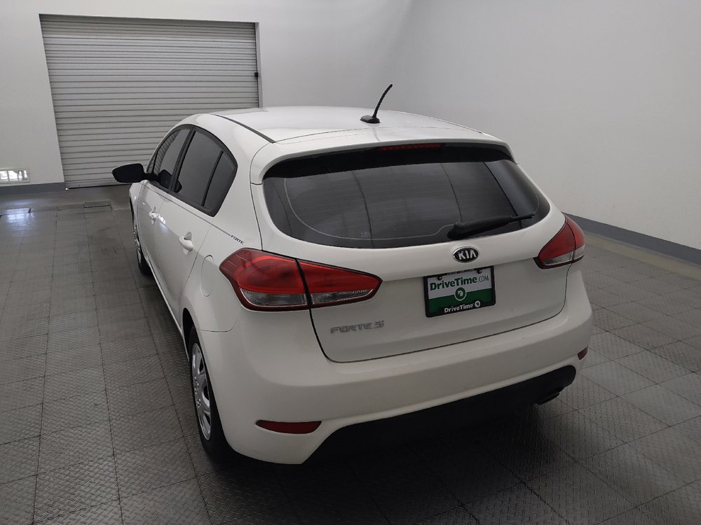 Used 2017 Kia Forte LX FWD image 6