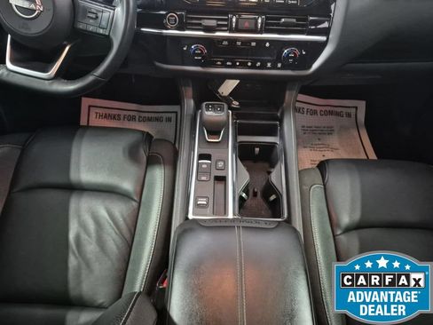 Used 2023 Nissan Pathfinder SL FWD image 28