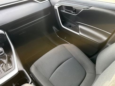 Used 2023 Toyota RAV4 LE FWD image 15