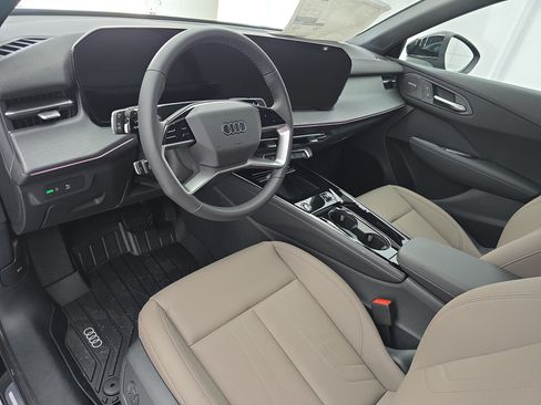 New 2026 Audi Q3 quattro 2.0T AWD/4WD image 16