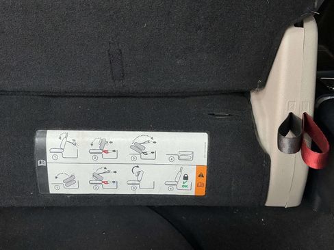 Used 2018 Ford Explorer FWD image 23