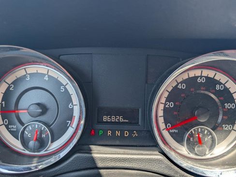 Used 2019 Dodge Grand Caravan SE FWD image 27