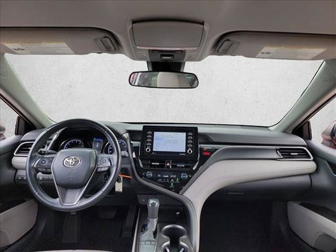 Used 2023 Toyota Camry SE FWD image 13