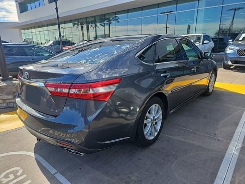 Used 2013 Toyota Avalon XLE image 4