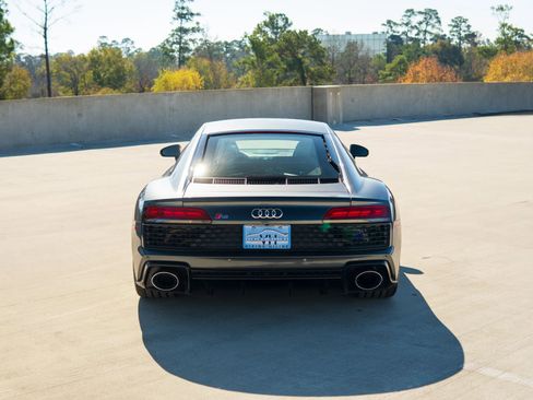 Used 2020 Audi R8 V10 w/ Carbon Exterior Package image 10