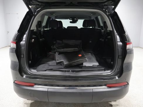 Used 2022 Jeep Grand Cherokee L Limited AWD/4WD image 20