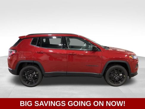 New 2026 Jeep Compass Latitude image 9