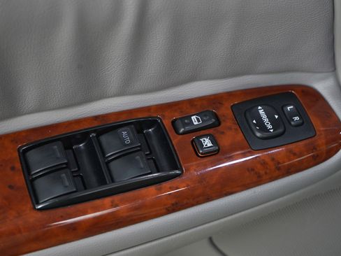Used 2004 Toyota Camry XLE FWD image 20