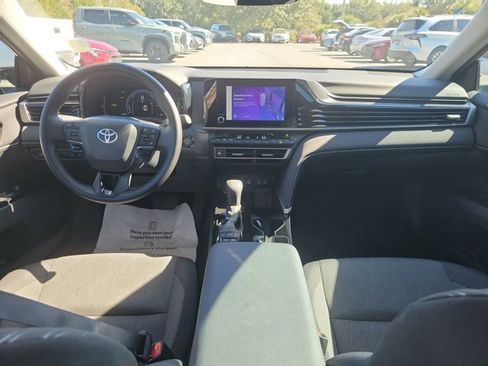 Used 2025 Toyota Camry LE image 2
