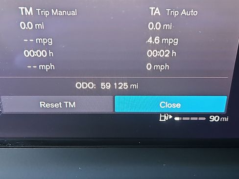 Used 2024 Volvo XC60 B5 Plus w/ Protection Package Premier image 6