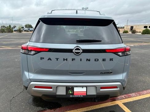 Certified 2025 Nissan Pathfinder Platinum w/ Black Appearance Package FWD image 5