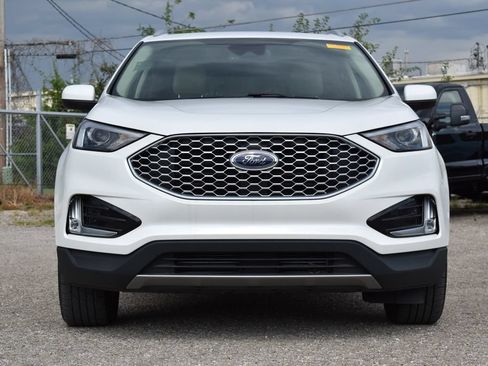 Certified 2023 Ford Edge SEL w/ Convenience Package AWD/4WD image 2