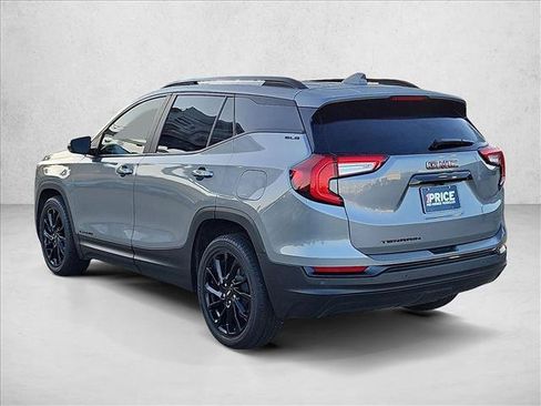 Used 2024 GMC Terrain SLE w/ Elevation Edition FWD image 8