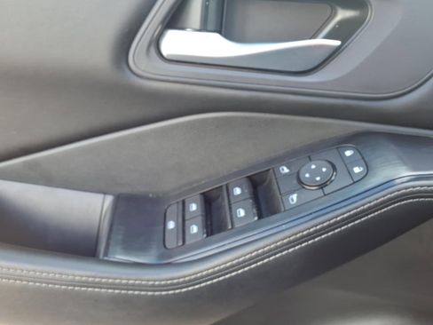 Used 2025 Nissan Rogue SV image 16