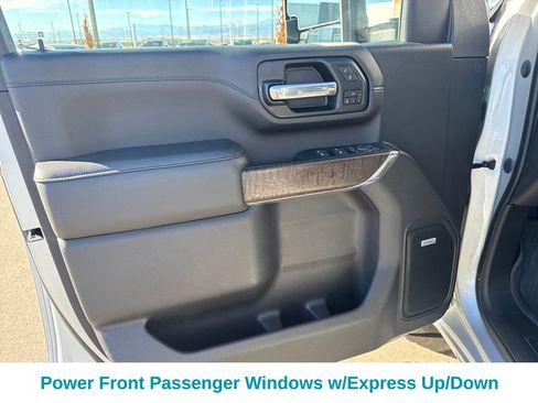 Used 2022 GMC Sierra 3500 Denali w/ Denali Ultimate Package image 13