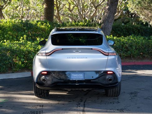 Used 2021 Aston Martin DBX image 6