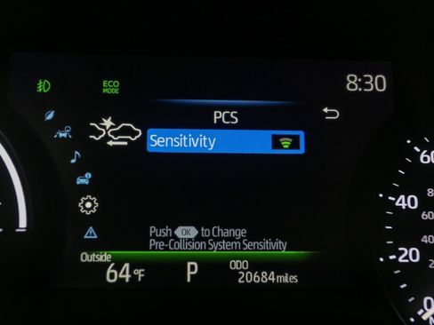 Used 2025 Toyota Sienna XLE image 39