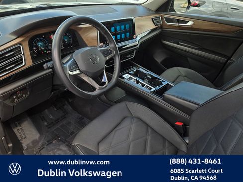 Certified 2024 Volkswagen Atlas SE image 9