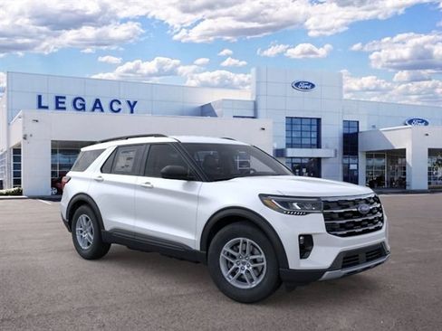 New 2026 Ford Explorer Active w/ Active Comfort Package RWD image 7