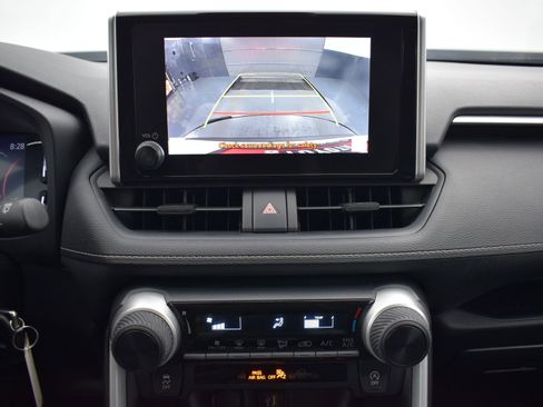 Used 2024 Toyota RAV4 LE image 15