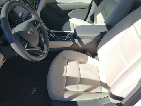 Certified 2024 Cadillac XT6 Premium Luxury w/ LPO, Floor Liner Package AWD/4WD image 27