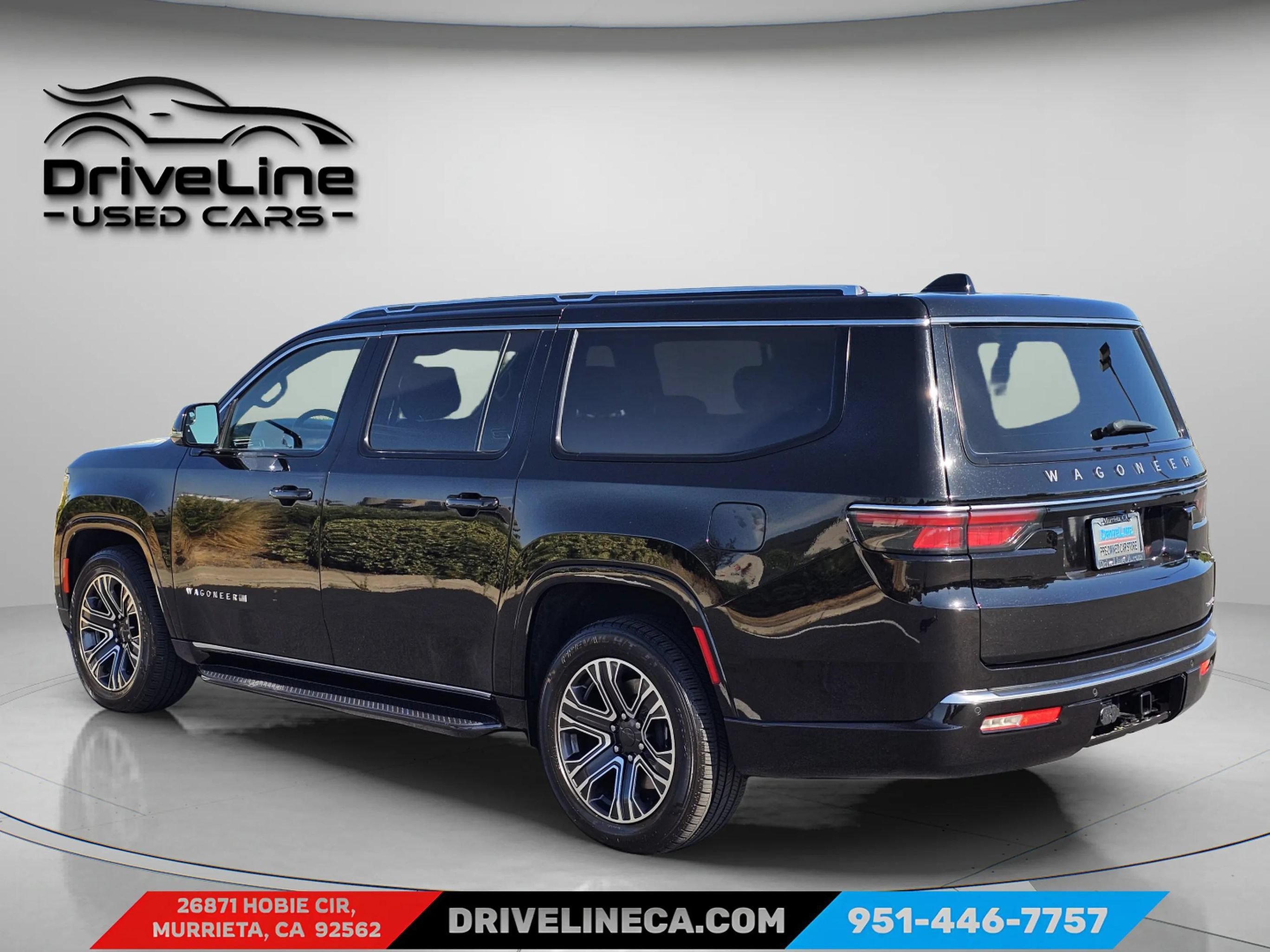 Used 2024 Jeep Wagoneer L Series II w/ Flexible Seating Group AWD/4WD image 8