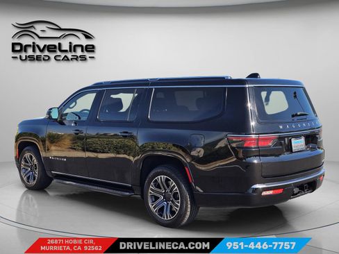 Used 2024 Jeep Wagoneer L Series II w/ Flexible Seating Group AWD/4WD image 8