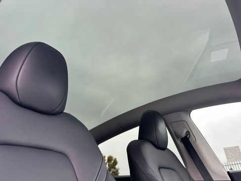 Used 2023 Tesla Model Y Long Range image 16