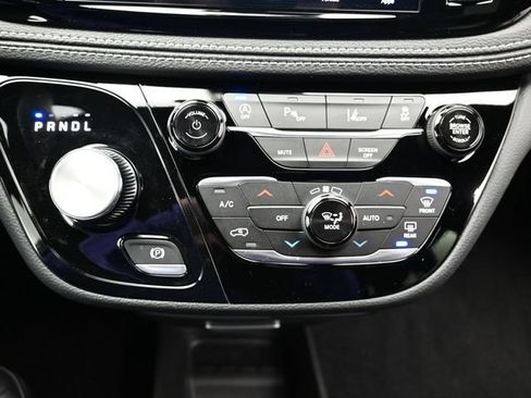 New 2026 Chrysler Pacifica Select w/ S Appearance Package AWD/4WD image 39