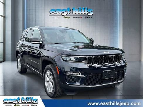 Used 2023 Jeep Grand Cherokee Limited AWD/4WD image 1