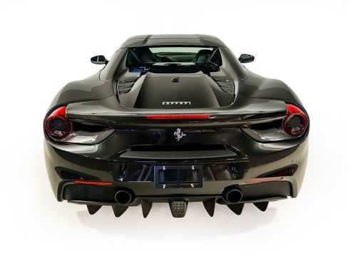 Used 2018 Ferrari 488 Spider RWD image 7