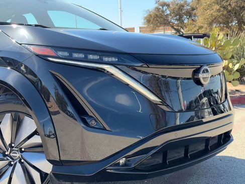 Used 2023 Nissan Ariya FWD image 3