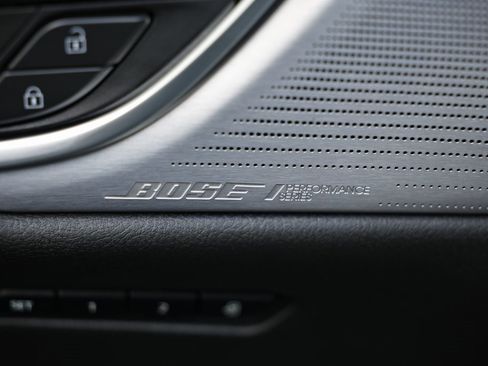 Used 2024 Cadillac XT6 Premium Luxury w/ Technology Package image 16