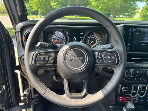 Used 2026 Jeep Gladiator Mojave AWD/4WD image 20