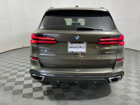 Certified 2024 BMW X5 sDrive40i w/ M Sport Package RWD image 6