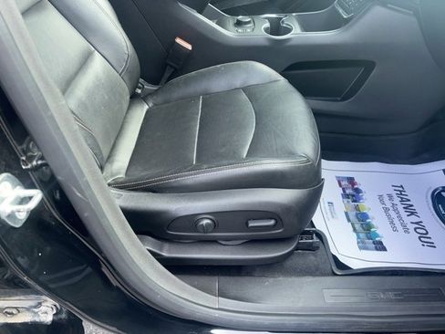 Used 2019 GMC Terrain SLT w/ Preferred Package image 29