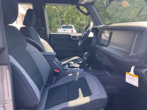 New 2026 Ford Bronco 4-Door w/ Sasquatch Package AWD/4WD image 12