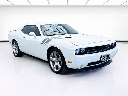 Used 2014 Dodge Challenger R/T w/ Sound Group II image 3
