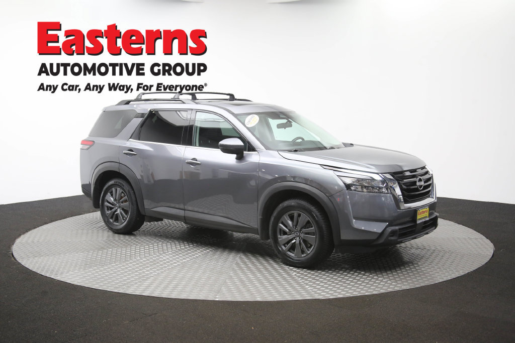 Used 2023 Nissan Pathfinder SV w/ SV Premium Package AWD/4WD image 53