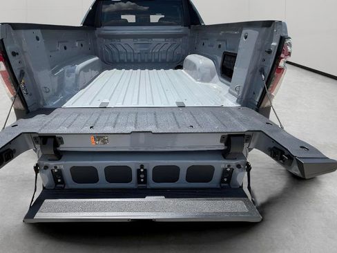 Used 2025 Chevrolet Silverado EV LT AWD/4WD image 30