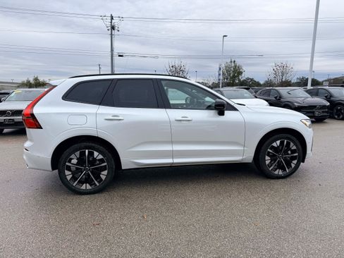 New 2026 Volvo XC60 B5 Plus w/ Protection Package Premier image 7