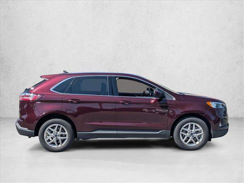 Used 2022 Ford Edge SEL w/ Convenience Package AWD/4WD image 4