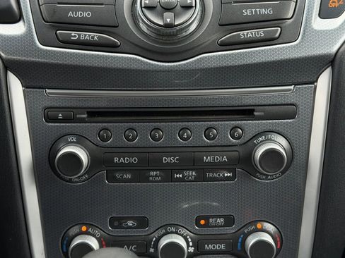 Used 2017 Nissan Pathfinder SL image 34