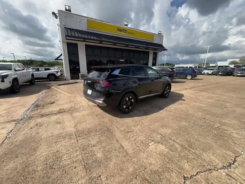 Used 2026 Kia Sportage LX FWD image 13