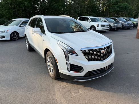 Used 2023 Cadillac XT5 Premium Luxury w/ Technology Package AWD/4WD image 3