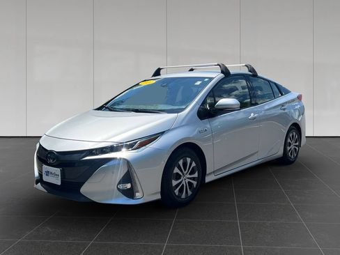 Used 2020 Toyota Prius Prime Limited FWD image 1