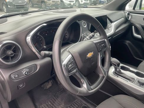 Used 2021 Chevrolet Blazer LT FWD image 9