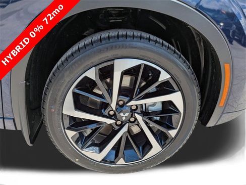 New 2025 Mitsubishi Outlander SEL image 13